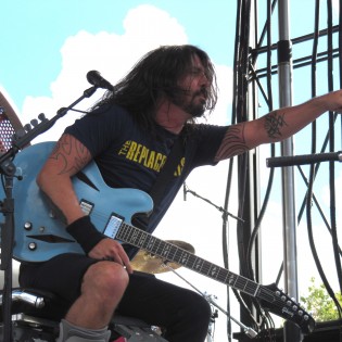 The Foo Fighters Play Everything! The Foo Fighters Play Everything!
