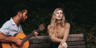 Unplugged View: The World Is Yours Unplugged View: The World Is Yours