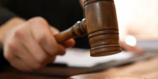 <strong><em>Local High School Students Prepare for Mock Trials</em></strong> <strong><em>Local High School Students Prepare for Mock Trials</em></strong>